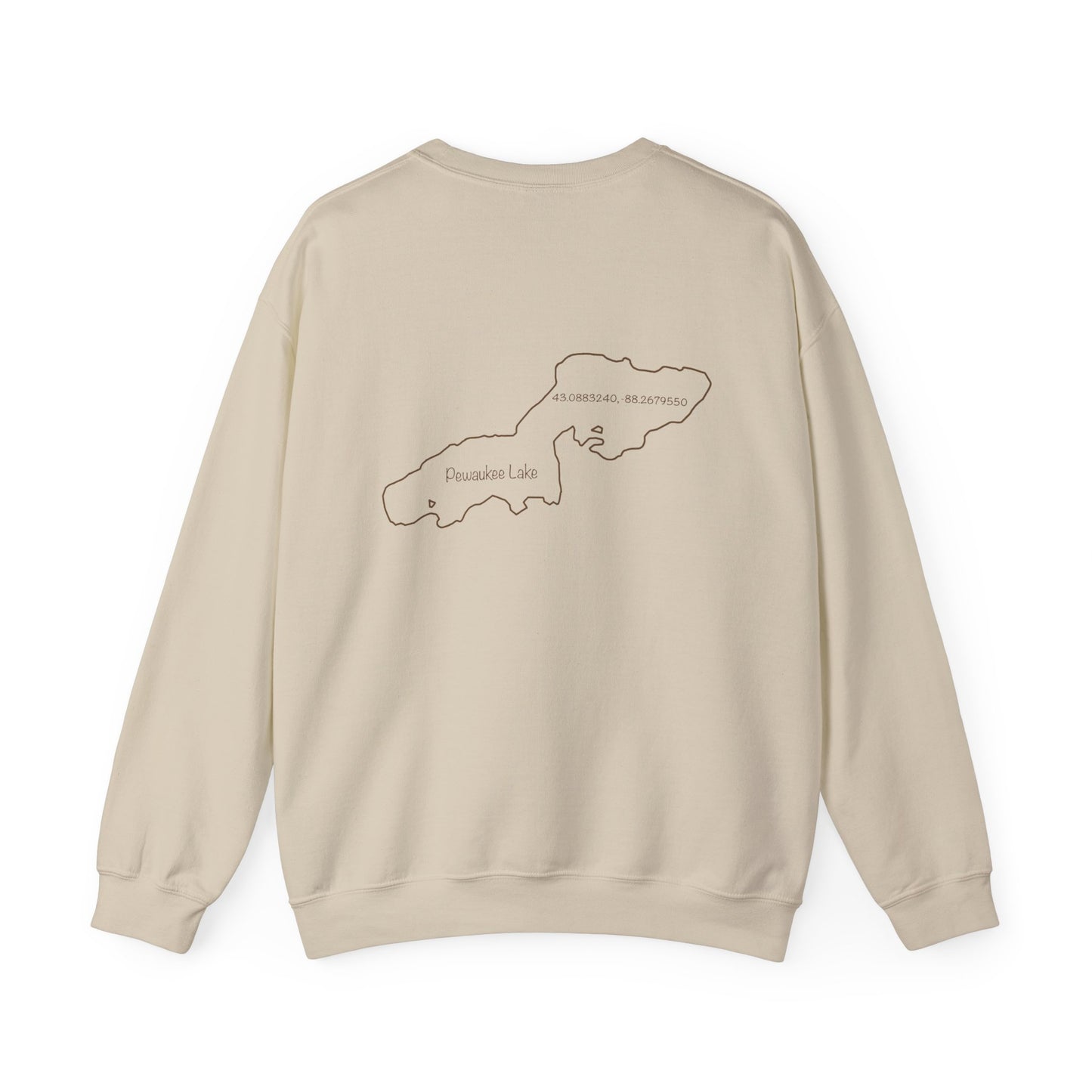 Lucy the Lab Kayak Dog Pewaukee Lake - Unisex Heavy Blend™ Crewneck Sweatshirt